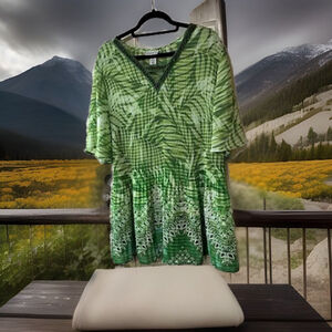 2X Catherines Beautiful Lightweight Accordion Material Long Loose Fitting Top